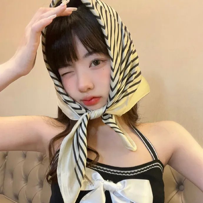 10号舱里的女人